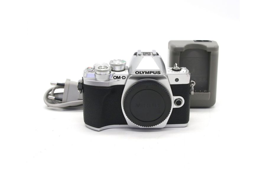 Olympus OM-D E-M10 Mark III body silver (пробег 41000 кадров)
