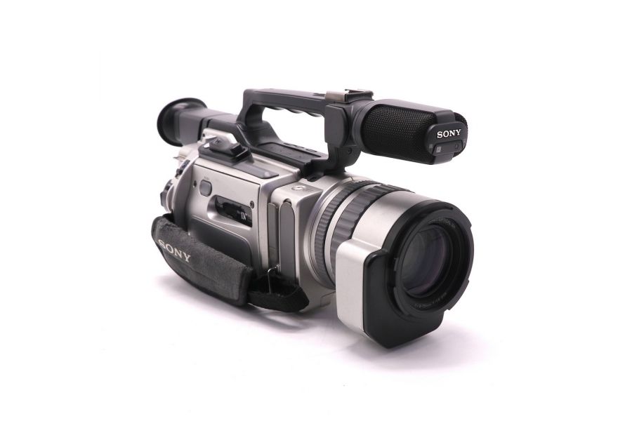 Полупрофессиональная видеокамера Sony DSR-VX2000E 