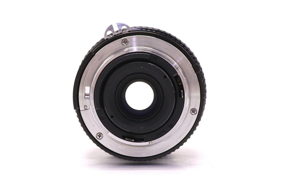 Tokina SD 70-210mm f/4-5.6 Nikon F