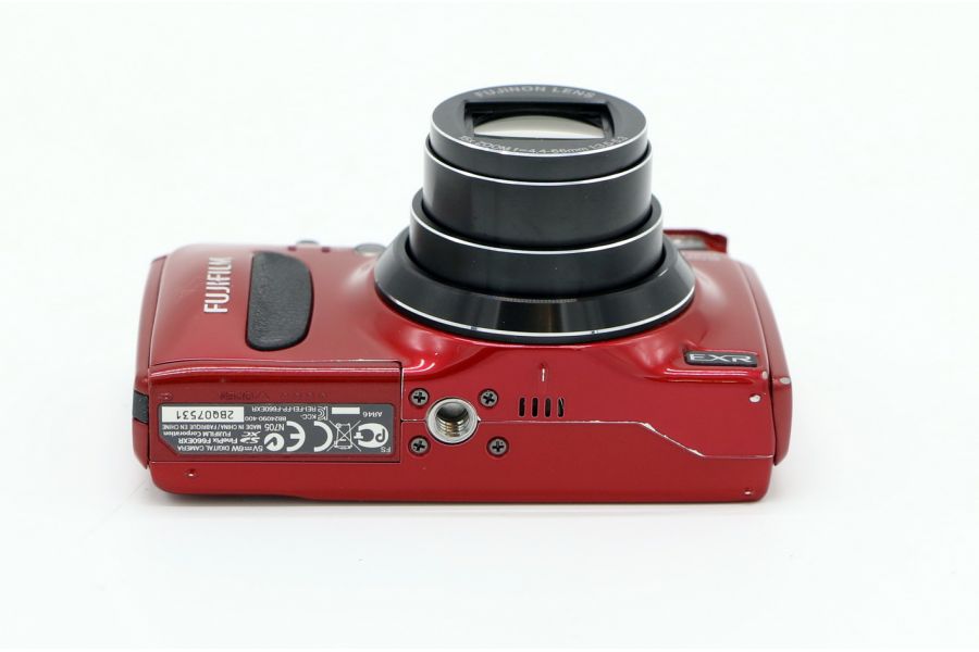 Fujifilm FinePix F660EXR red