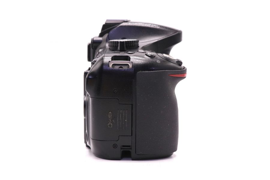 Nikon D5200 body б/у (неисправен)