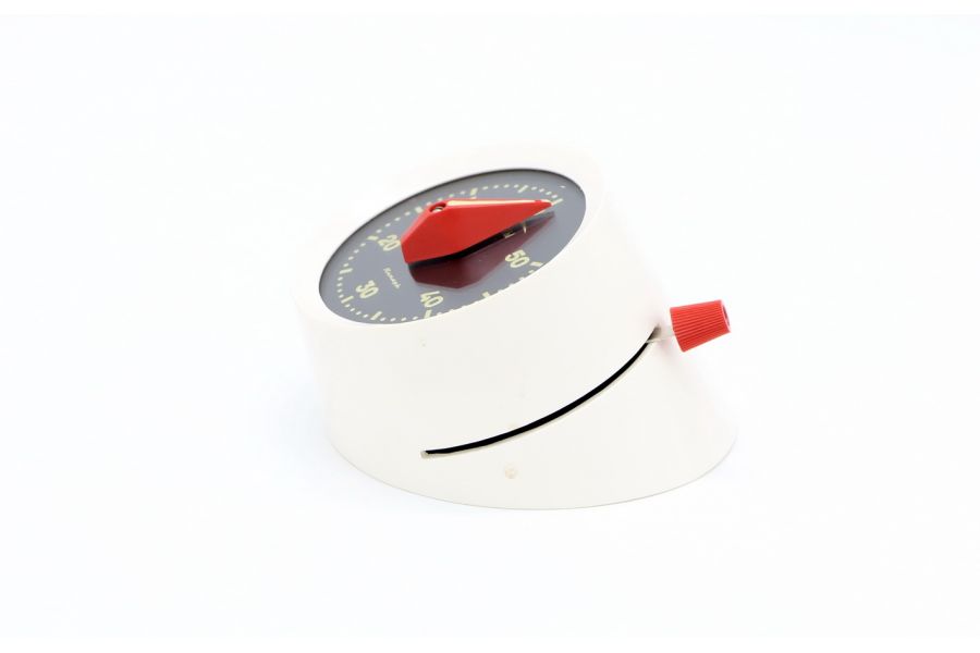 Часы сигнальные Янтарь (новые)