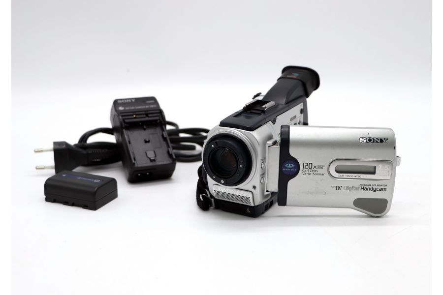 Видеокамера Sony DCR-TRV30