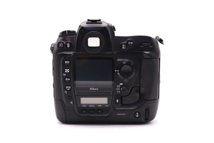 Nikon D2H body (пробег 31000 кадров)