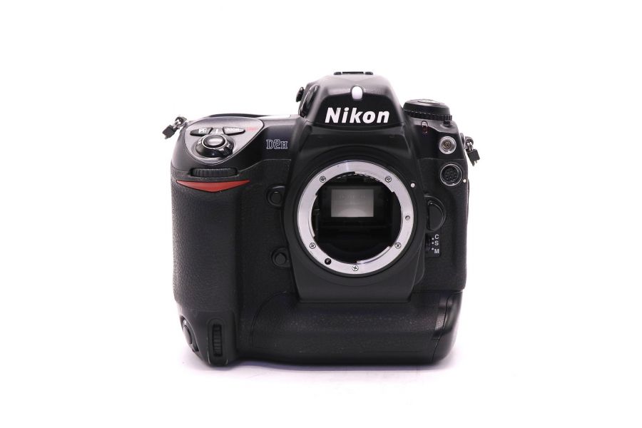 Nikon D2H body (пробег 31000 кадров)