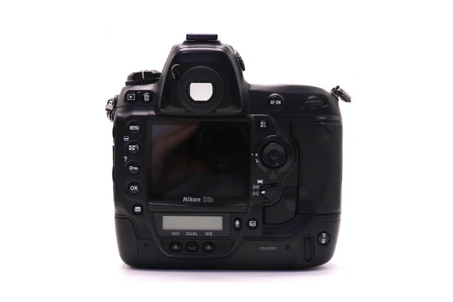 Nikon D3S body в упаковке (пробег 49160 кадров)