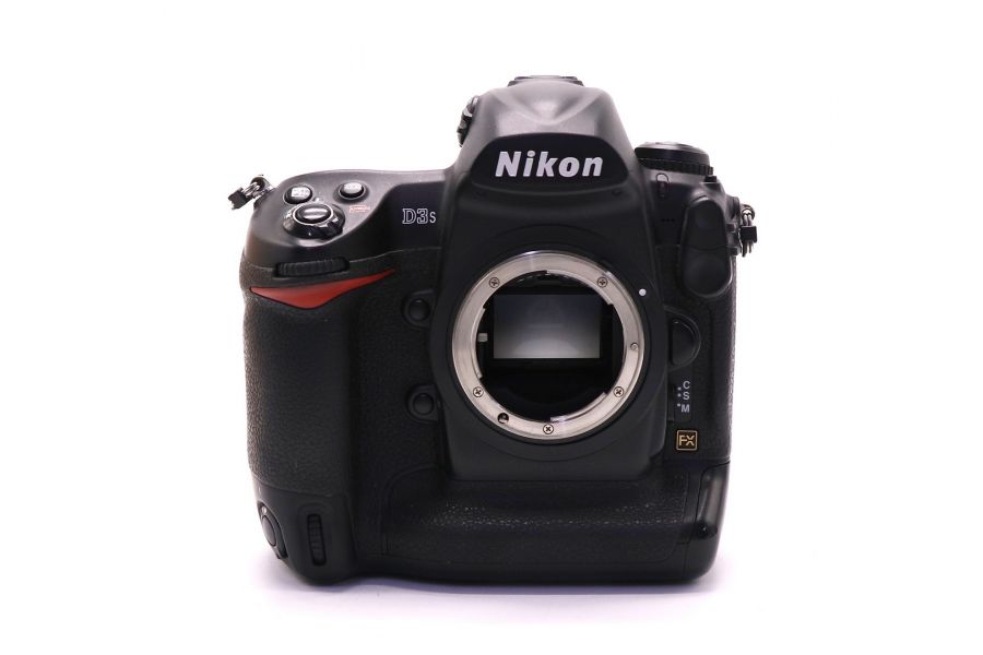 Nikon D3S body в упаковке (пробег 49160 кадров)