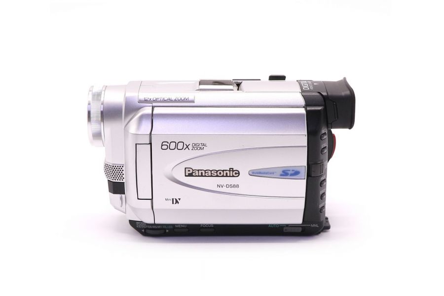 Видеокамера Panasonic NV-DS88