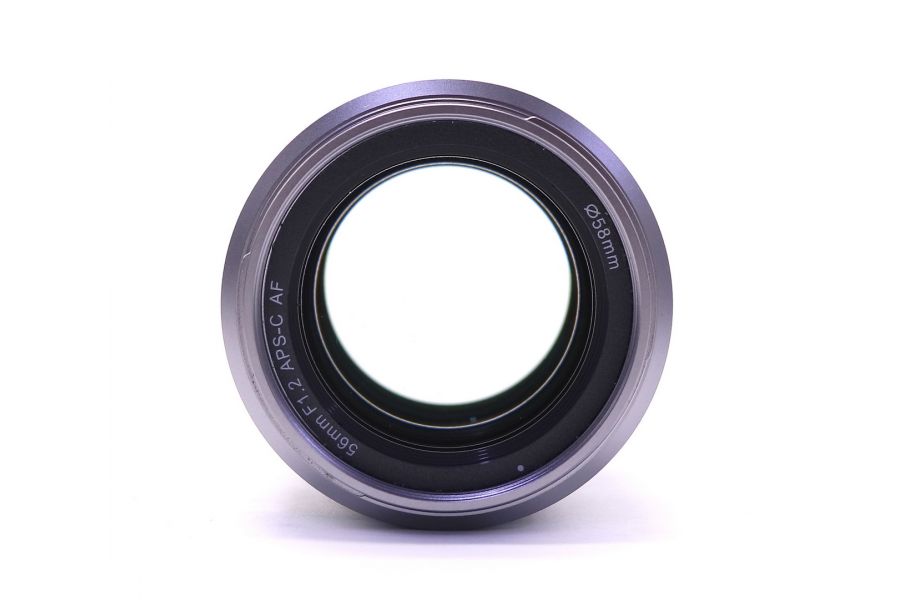 Sirui Sniper 56mm f/1.2 AF APS-C E-Mount в упаковке