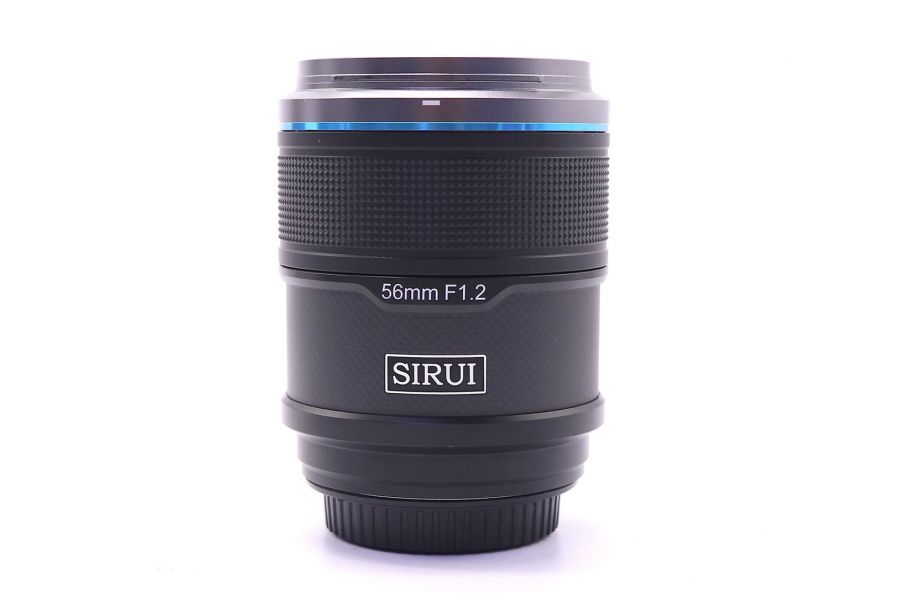 Sirui Sniper 56mm f/1.2 AF APS-C E-Mount в упаковке