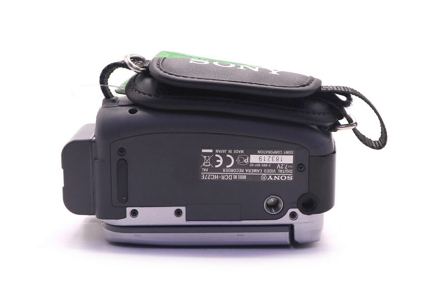 Видеокамера Sony DCR-HC27E в упаковке