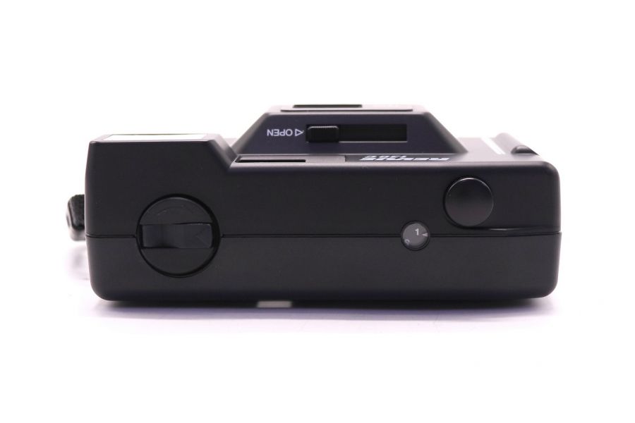 Плёночная компакт-камера Revue 130c в упаковке 