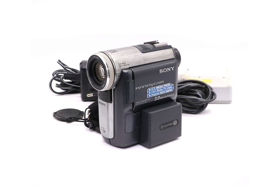 Видеокамера Sony DCR-PC350E