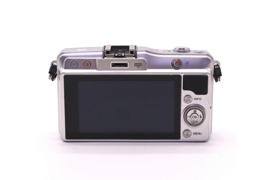 Olympus Pen Mini E-PM2 body (пробег 5925 кадров)