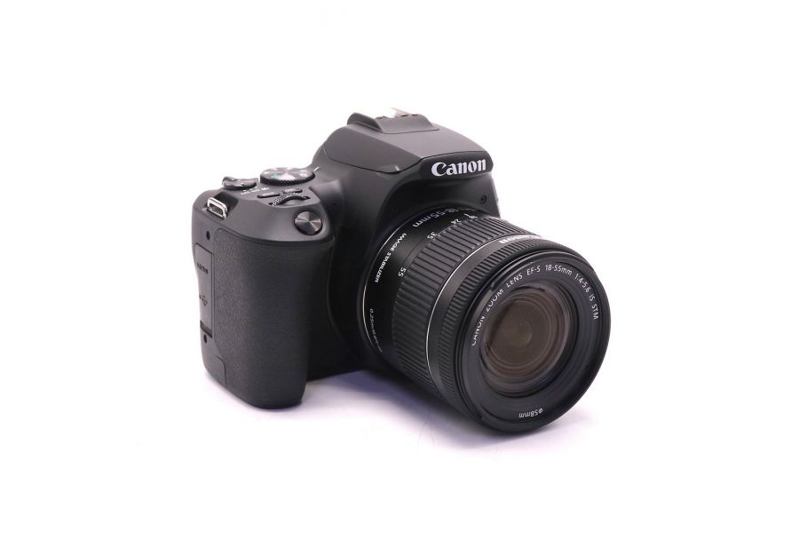 Canon EOS 250D kit в упаковке (пробег 875 кадров)