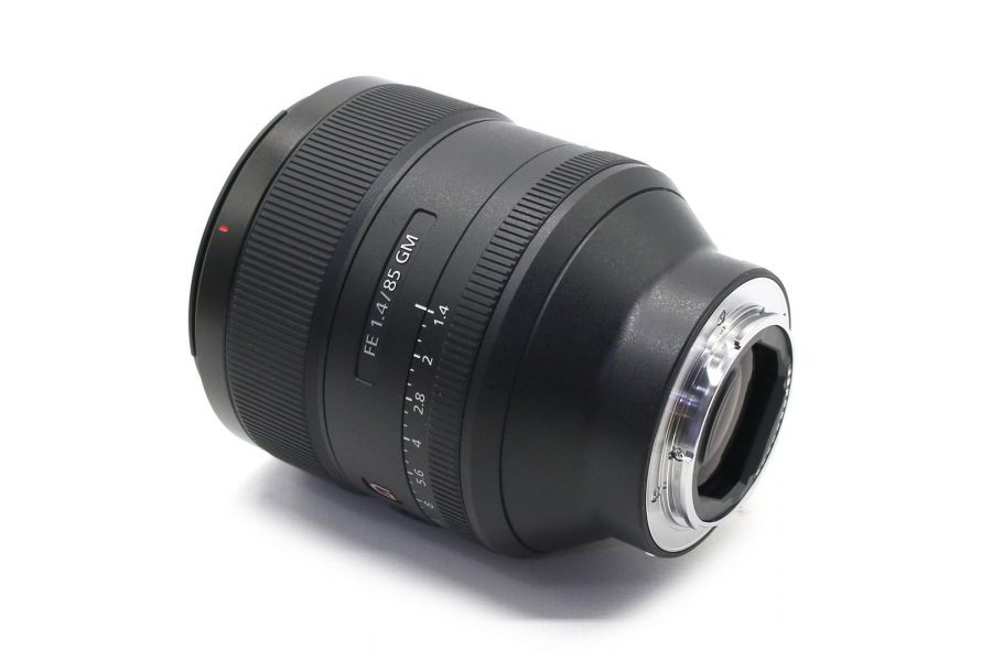 Sony FE 85mm f/1.4 GM (SEL85F14GM) в упаковке