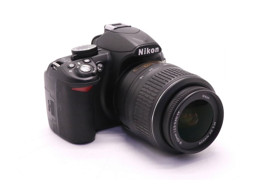 Nikon D3100 kit (пробег 5175 кадров)