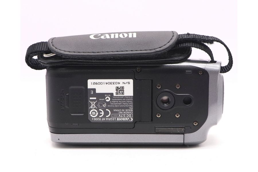 Видеокамера Canon LEGRIA HF R206 в упаковке