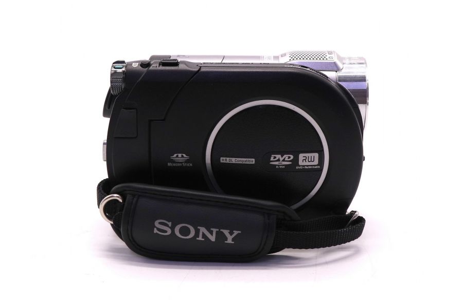 Видеокамера Sony DCR-DVD710E