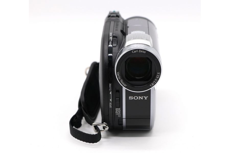 Видеокамера Sony DCR-DVD710E