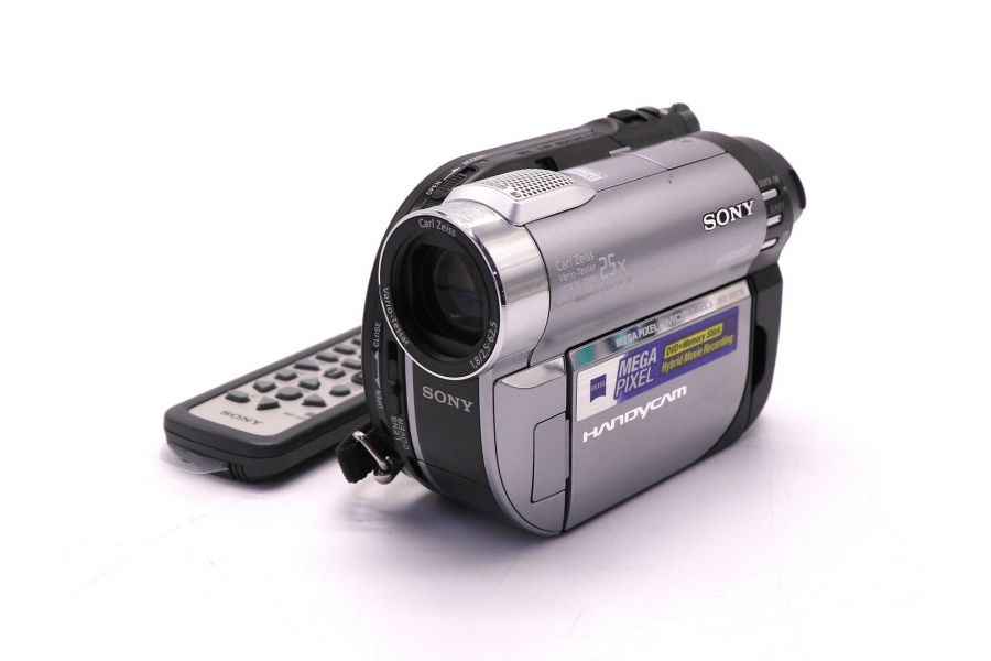 Видеокамера Sony DCR-DVD710E