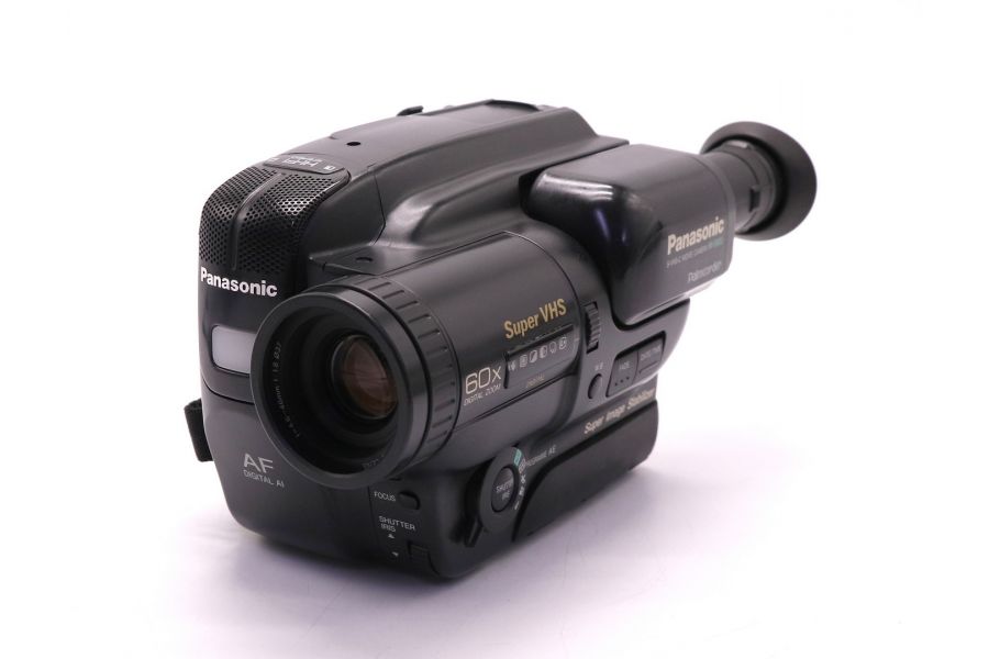 Видеокамера Panasonic NV-S900