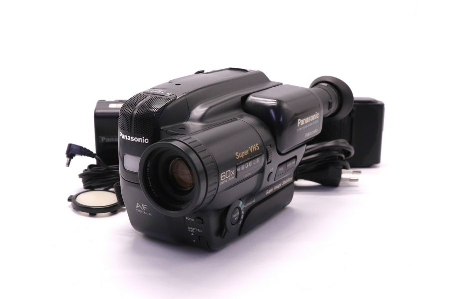 Видеокамера Panasonic NV-S900