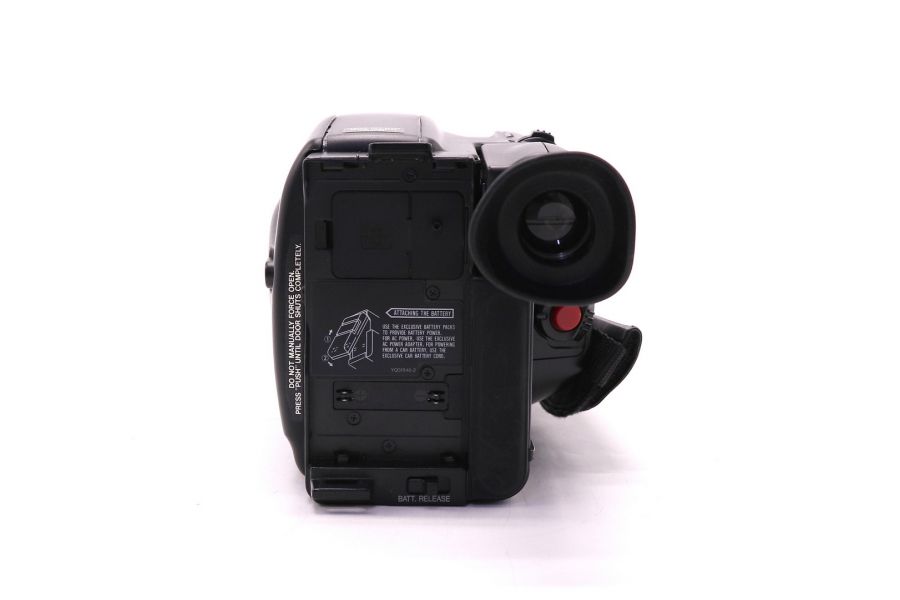 Видеокамера VHS-C JVC GR-AX200EG аналоговая