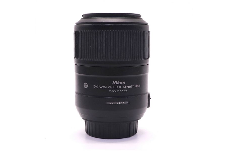 Nikon 85mm f/3.5G ED AF-S DX VR Micro Nikkor