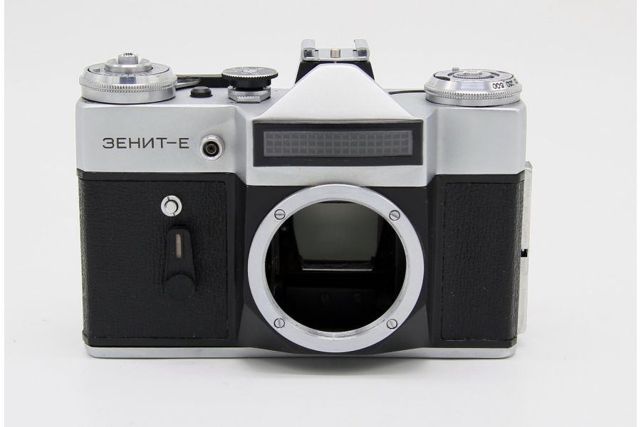 Зенит-Е body отличный 