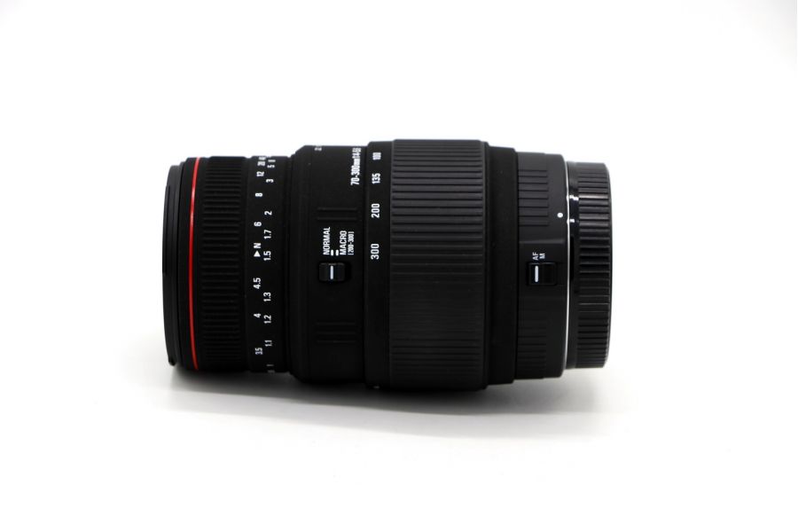 Sigma AF 70-300mm f/4-5.6 APO MACRO DG for Canon EF