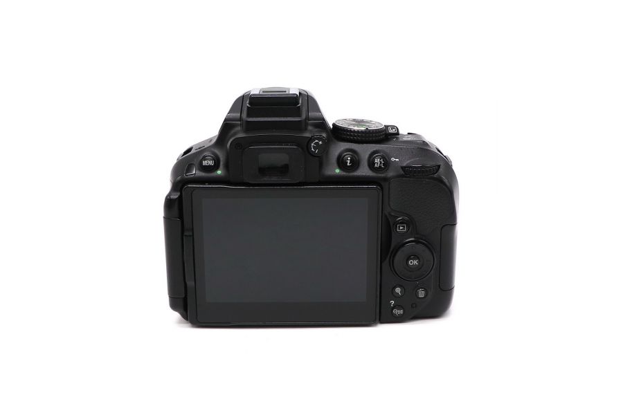 Nikon D5300 body в упаковке (пробег 91875 кадров)
