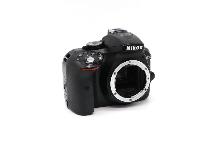 Nikon D5300 body в упаковке (пробег 91875 кадров)