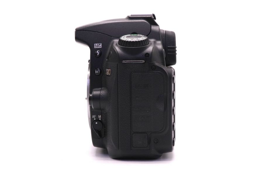 Nikon D90 body в упаковке (пробег 4500 кадров)