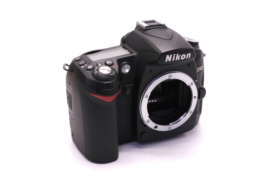 Nikon D90 body в упаковке (пробег 4500 кадров)