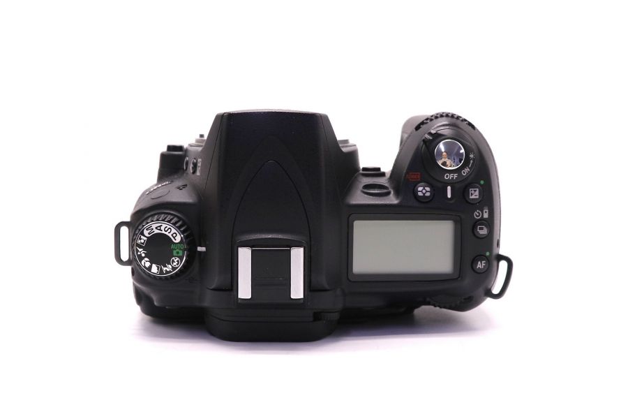 Nikon D90 body в упаковке (пробег 4500 кадров)