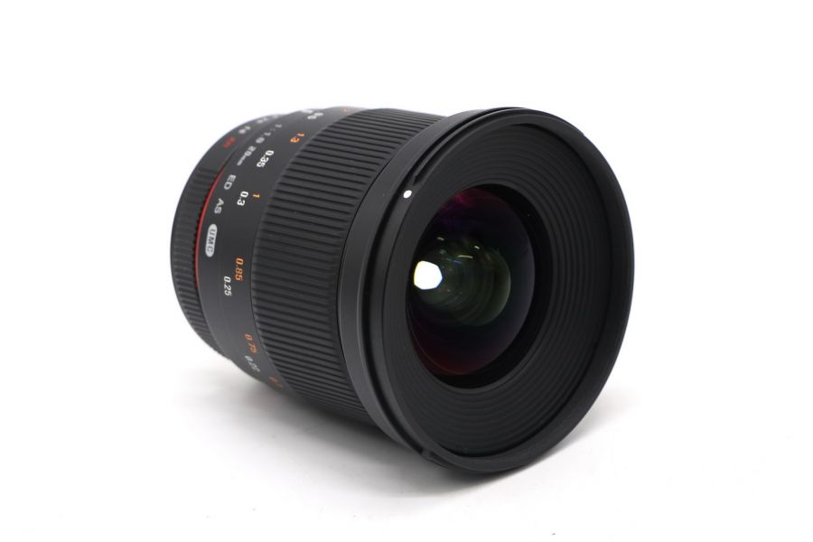 Samyang 20mm f/1.8 ED AS UMC Pentax K в упаковке