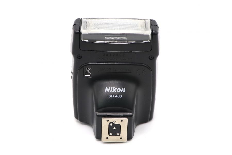 Фотовспышка Nikon Speedlight SB-400 в упаковке