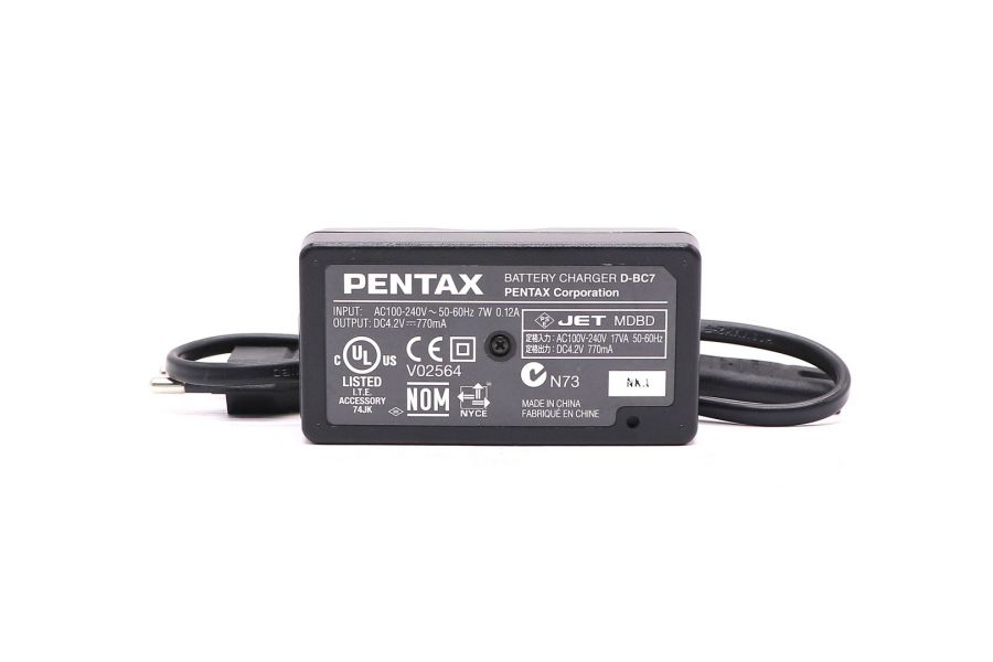 Зарядное устройство Pentax D-BC7