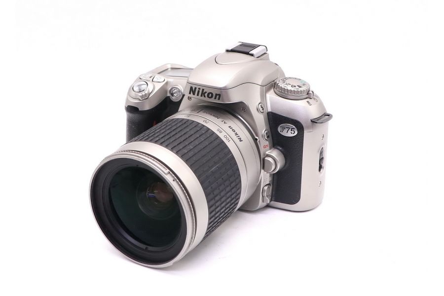 Nikon F75 kit 28-100mm
