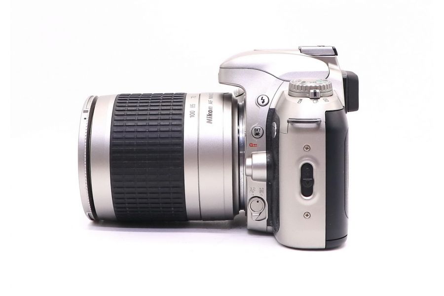 Nikon F75 kit 28-100mm