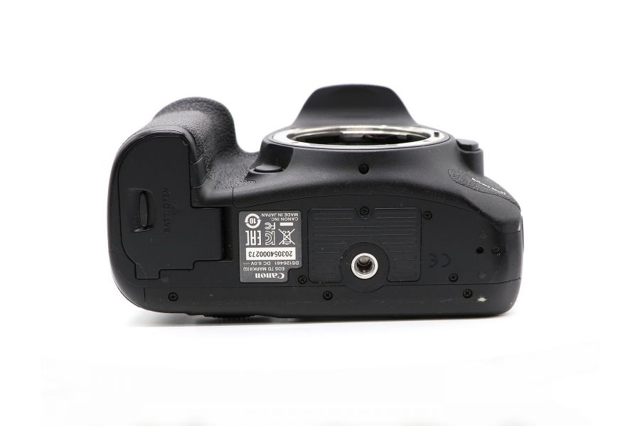 Canon EOS 7D Mark II body (пробег 201010 кадров)