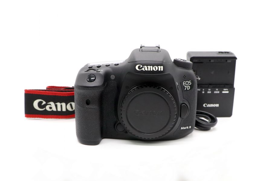 Canon EOS 7D Mark II body (пробег 201010 кадров)