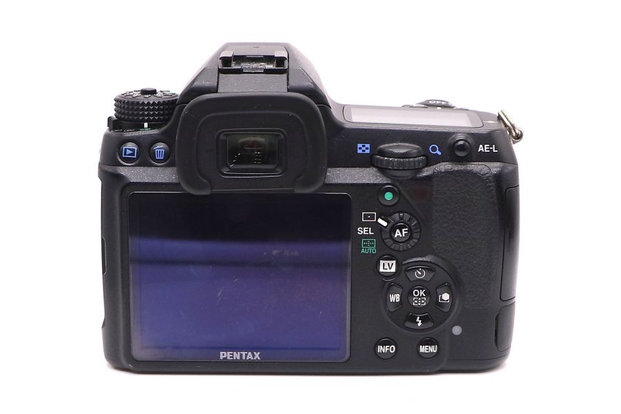 Pentax K-5 kit (пробег 15320 кадров)