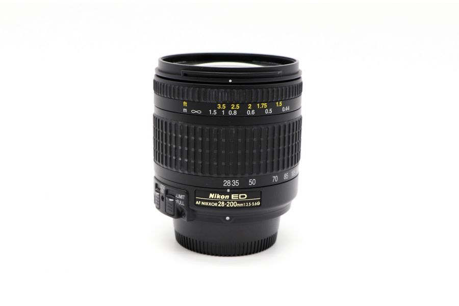 Nikon 28-200mm f/3.5-5.6G ED-IF AF Nikkor