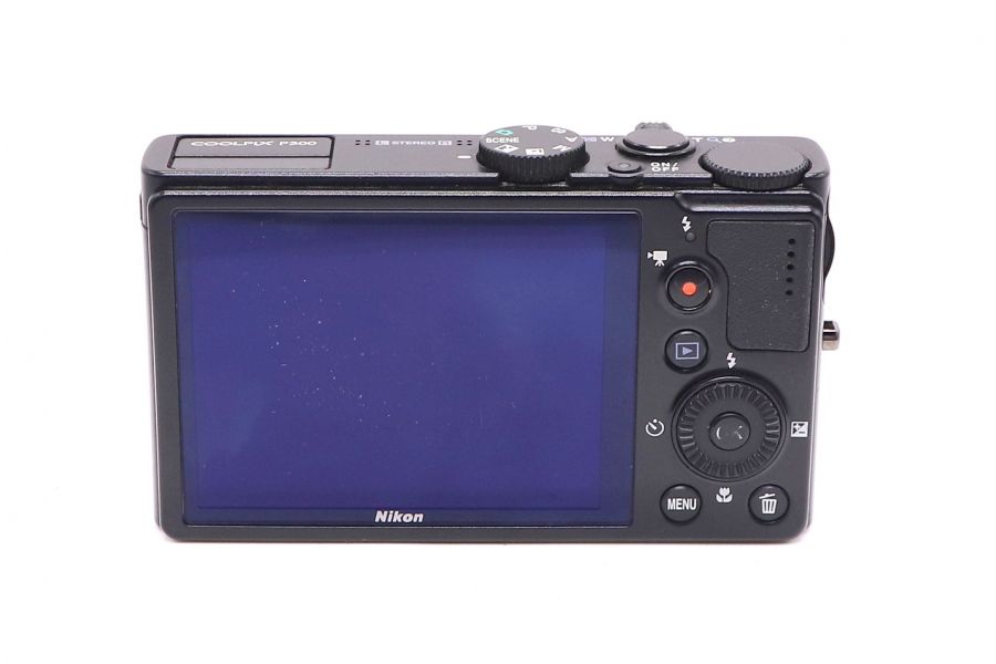 Nikon Coolpix P300 в упаковке