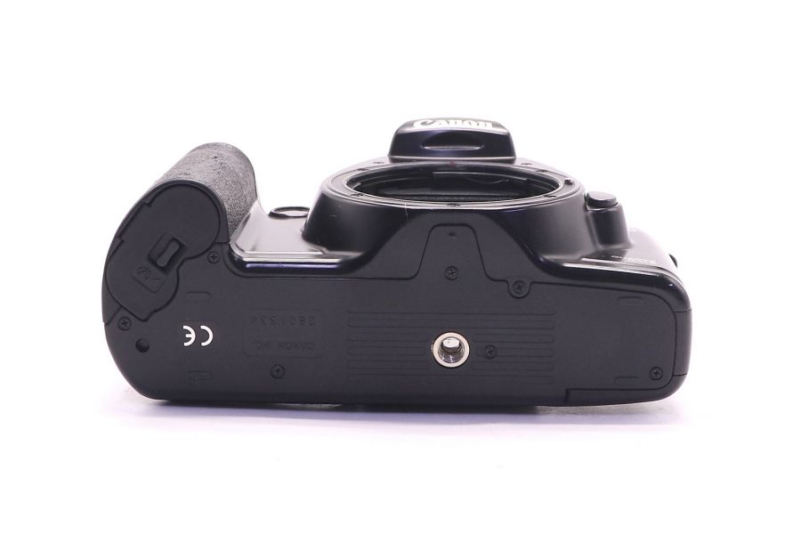 Canon EOS 3000 Quartz Date body (Japan, 2000)