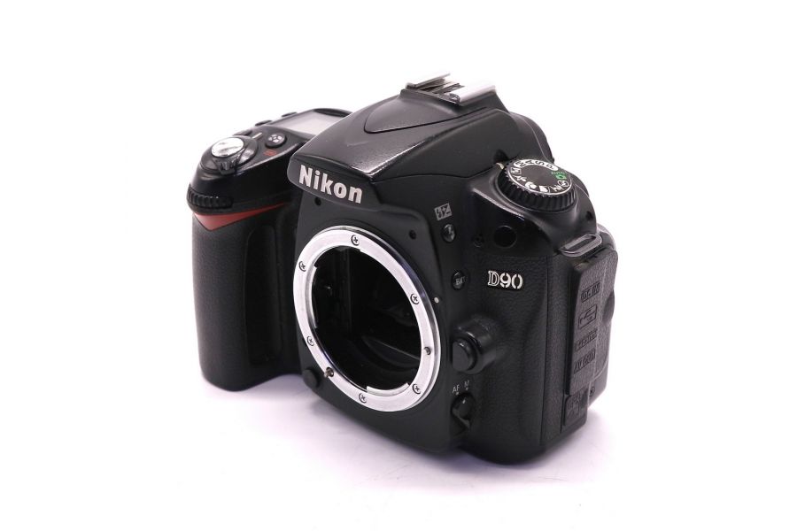 Nikon D90 body (пробег 145000 кадров)