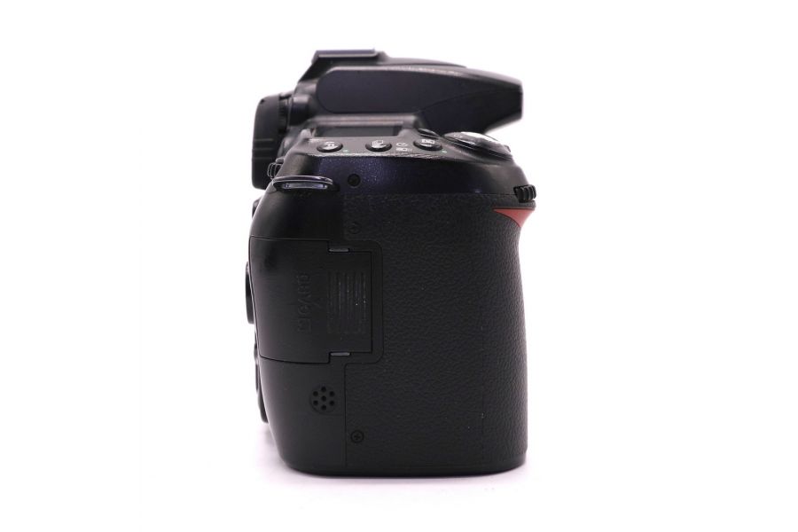 Nikon D90 body (пробег 145000 кадров)