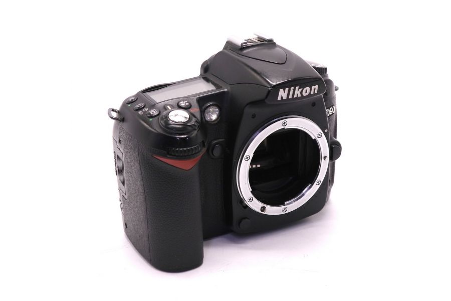 Nikon D90 body (пробег 145000 кадров)